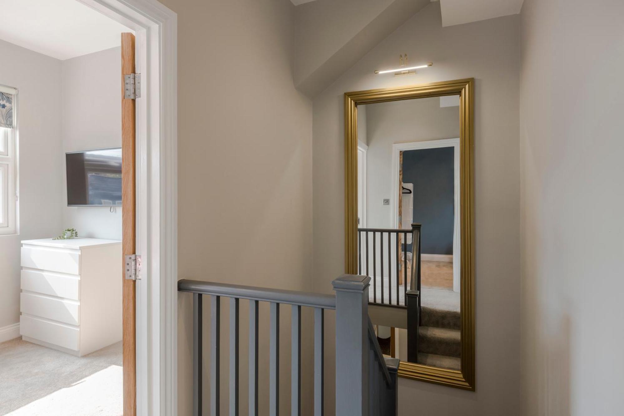 Stunning 3 Bed Duplex Apartment In The Heart Of West Hampstead Londres Exterior foto