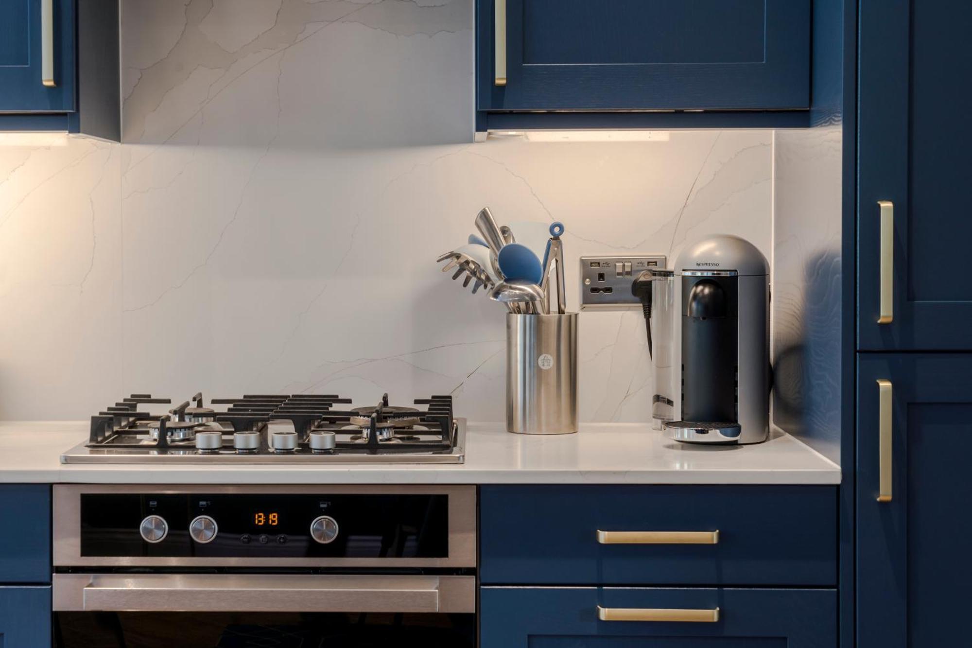 Stunning 3 Bed Duplex Apartment In The Heart Of West Hampstead Londres Exterior foto